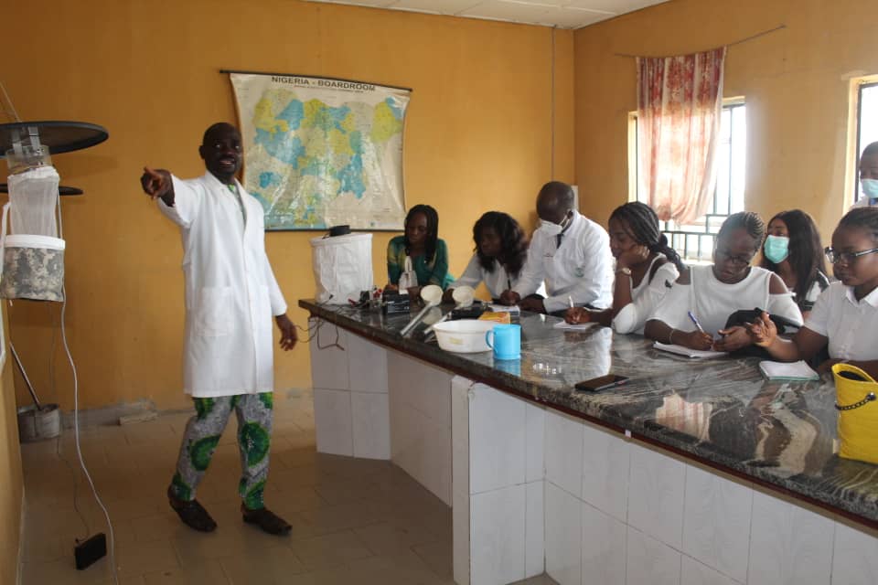 Medical Students on a tour of NAVRC